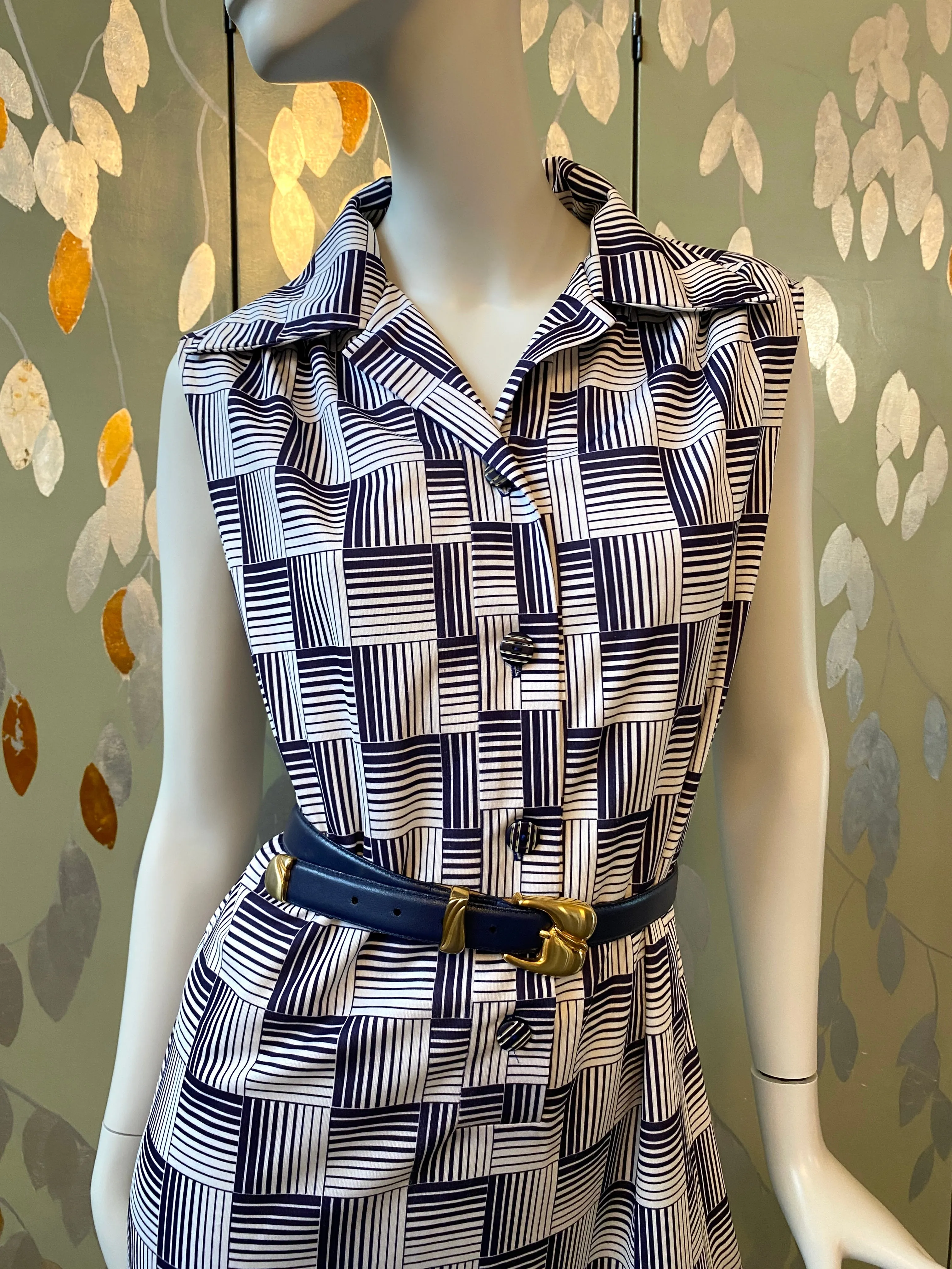 Vintage 1970s Blue & White Graphic Grid Print Shift Shirt Dress, Large